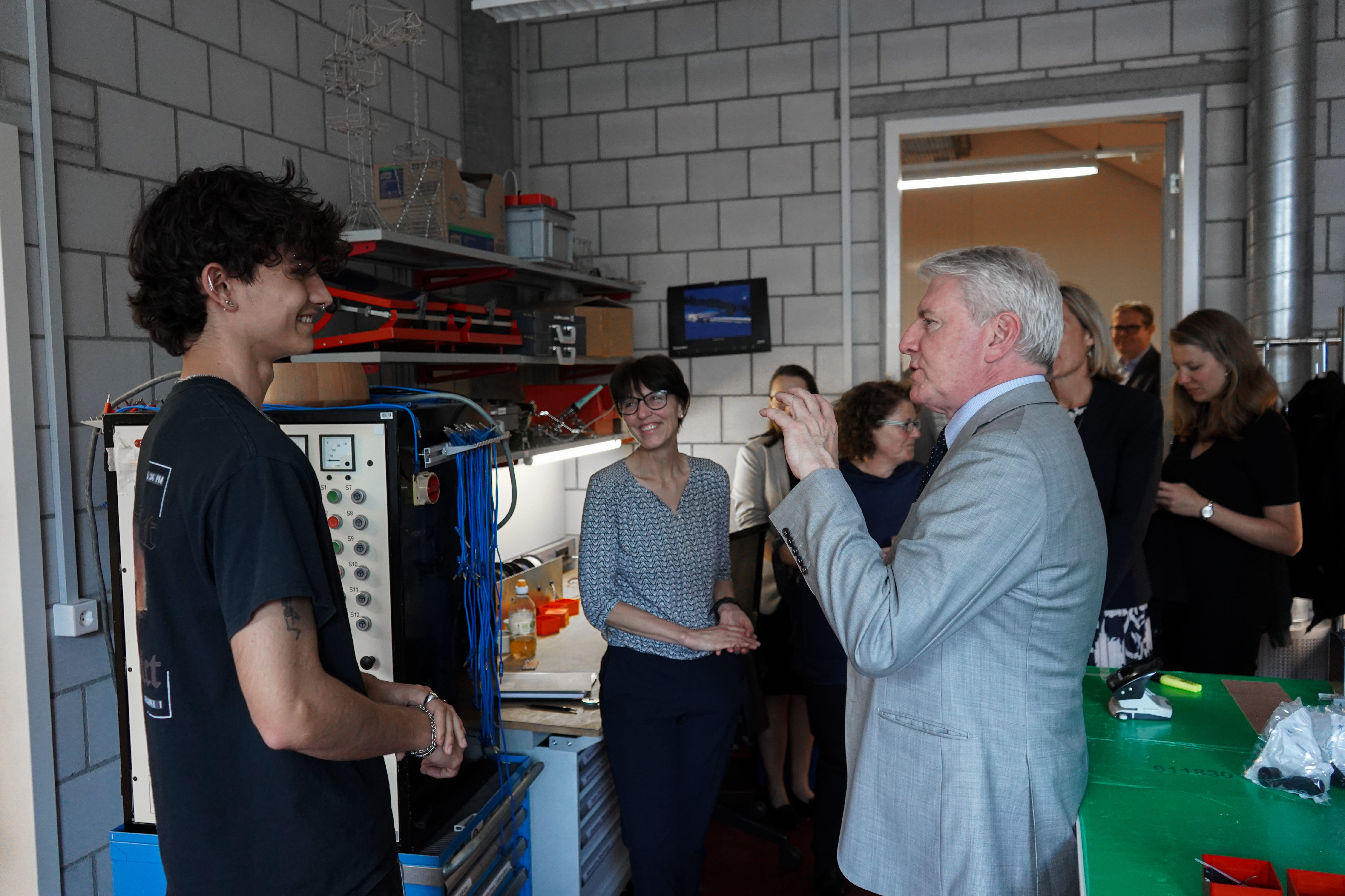  Australian Minister for Skills and Training Visits Bern