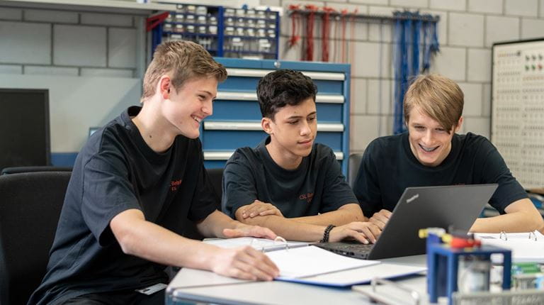 Technische Lernende_Gruppe