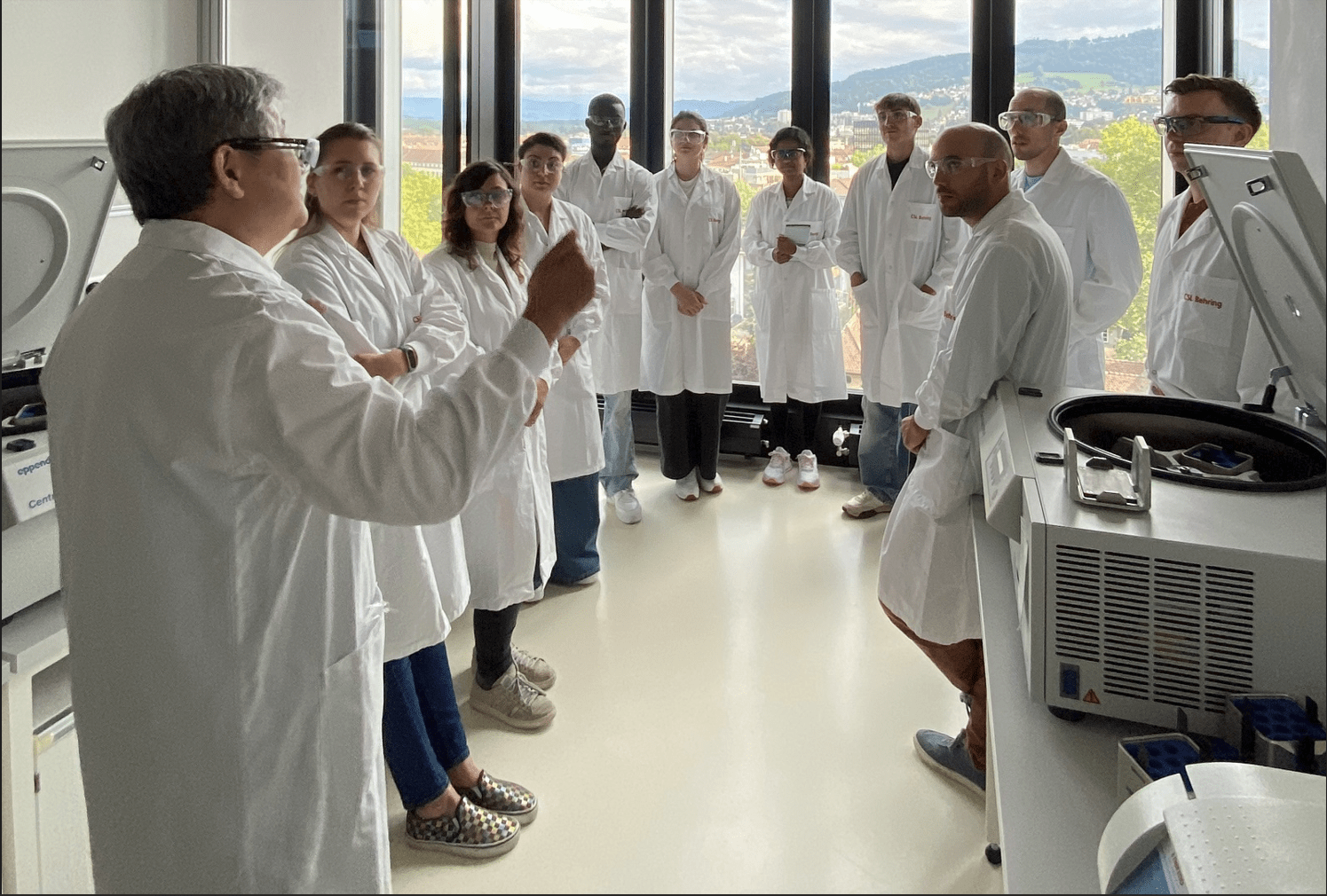 EU Horizon Bio2Brain Summer School Teilnehmende bei CSL Behring im Wankdorf